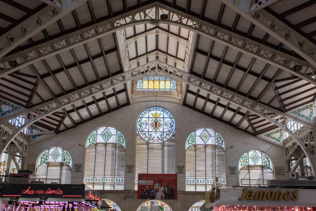 Ttdssa Vlc Ramellets Street Central Market Valence Extérieur photo